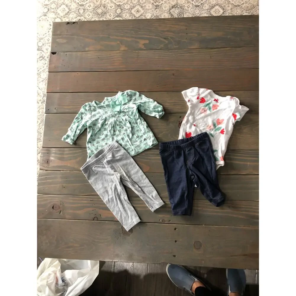 39 piece baby girls Carters clothes size 3 months